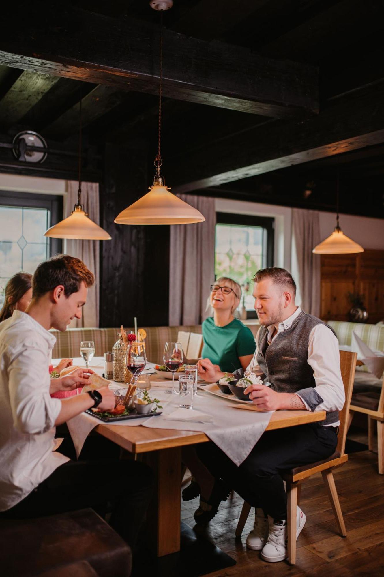 Landhotel Laudersbach Altenmarkt im Pongau Buitenkant foto